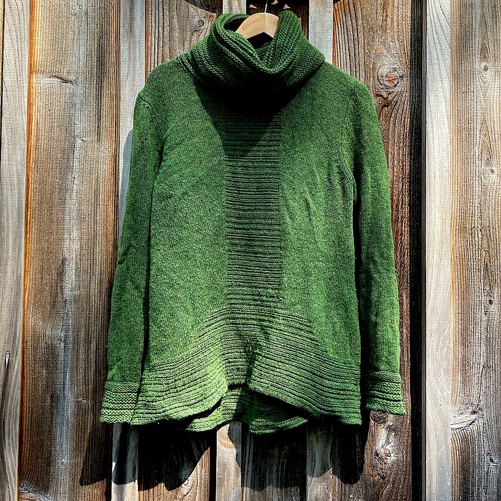 Malvin Dark Olive Green Turtleneck Sweater from Hamburg, Germany Size 42